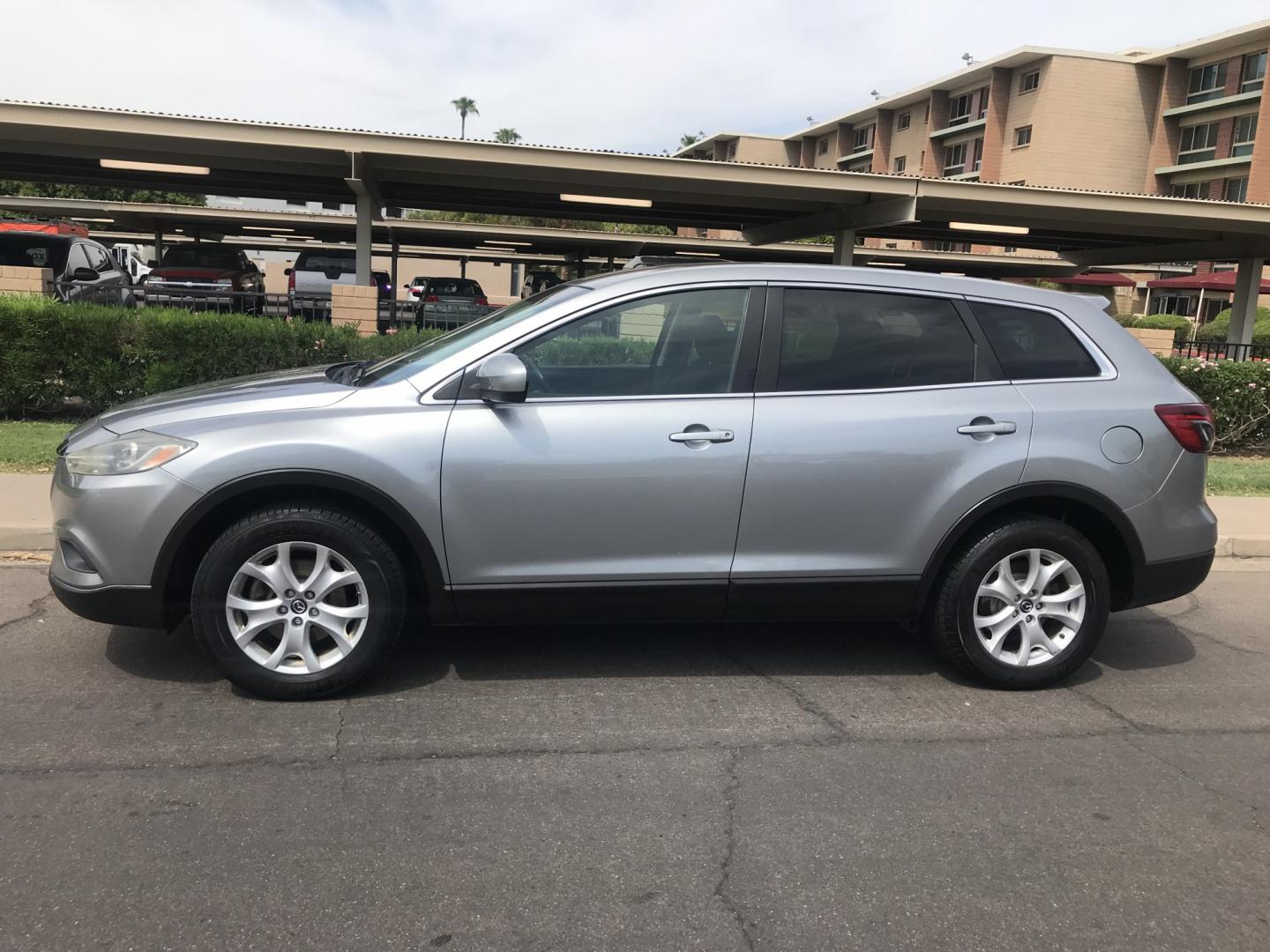 2013 gray /black Mazda CX-9 Sport AWD (JM3TB3BV7D0) with an 3.7L V6 DOHC 24V engine, 6A transmission, located at 323 E Dunlap Ave., Phoenix, AZ, 85020, (602) 331-9000, 33.567677, -112.069000 - 2013 MAZDA CX-9 4WD AWD SUV ......3RD ROW SEATING, Great Family SUV .... A Must See!!..... Automatic, 3.7L Engine, Cold cold AC. Loaded with Power Options,154k Original miles, Clean Arizona title , Runs and Drives Excellent. , passed emissions. Call or text Dave 602-331-9000 thanks for lookin- Photo#2