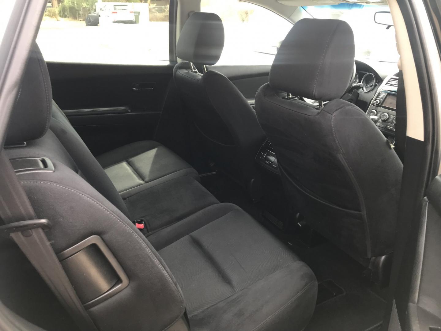 2013 gray /black Mazda CX-9 Sport AWD (JM3TB3BV7D0) with an 3.7L V6 DOHC 24V engine, 6A transmission, located at 323 E Dunlap Ave., Phoenix, AZ, 85020, (602) 331-9000, 33.567677, -112.069000 - 2013 MAZDA CX-9 4WD AWD SUV ......3RD ROW SEATING, Great Family SUV .... A Must See!!..... Automatic, 3.7L Engine, Cold cold AC. Loaded with Power Options,154k Original miles, Clean Arizona title , Runs and Drives Excellent. , passed emissions. Call or text Dave 602-331-9000 thanks for lookin- Photo#9