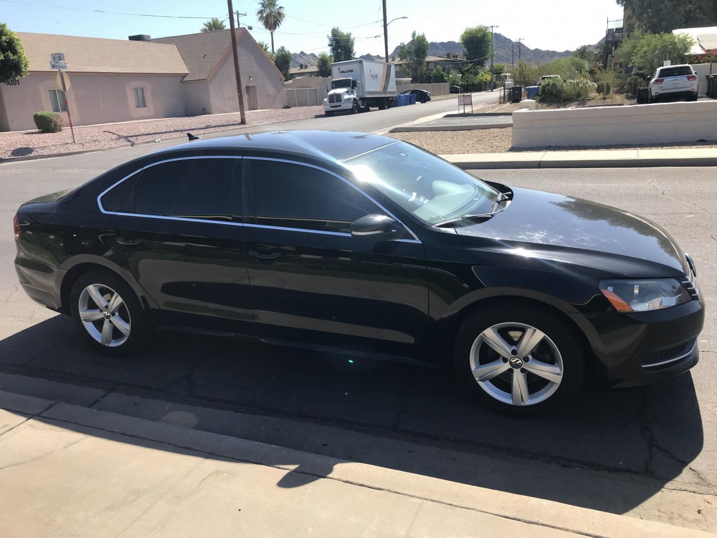 2011 black /black Volkswagen Jetta SE PZEV (3VWDZ7AJ0BM) with an 2.5L L5 DOHC 20V engine, located at 323 E Dunlap Ave., Phoenix, AZ, 85020, (602) 331-9000, 33.567677, -112.069000 - 2011 VW JETTA Sedan ...... Automatic, 2.5L, Power Options, cold ac, Clean black leather interior, Super Economical, clean title, 159k Original miles, Runs and Drives Excellent. Very clean inside and out, passed emissions. Any questions Call or text Dave 602-331-9000 thanks for looking, talk to- Photo#6
