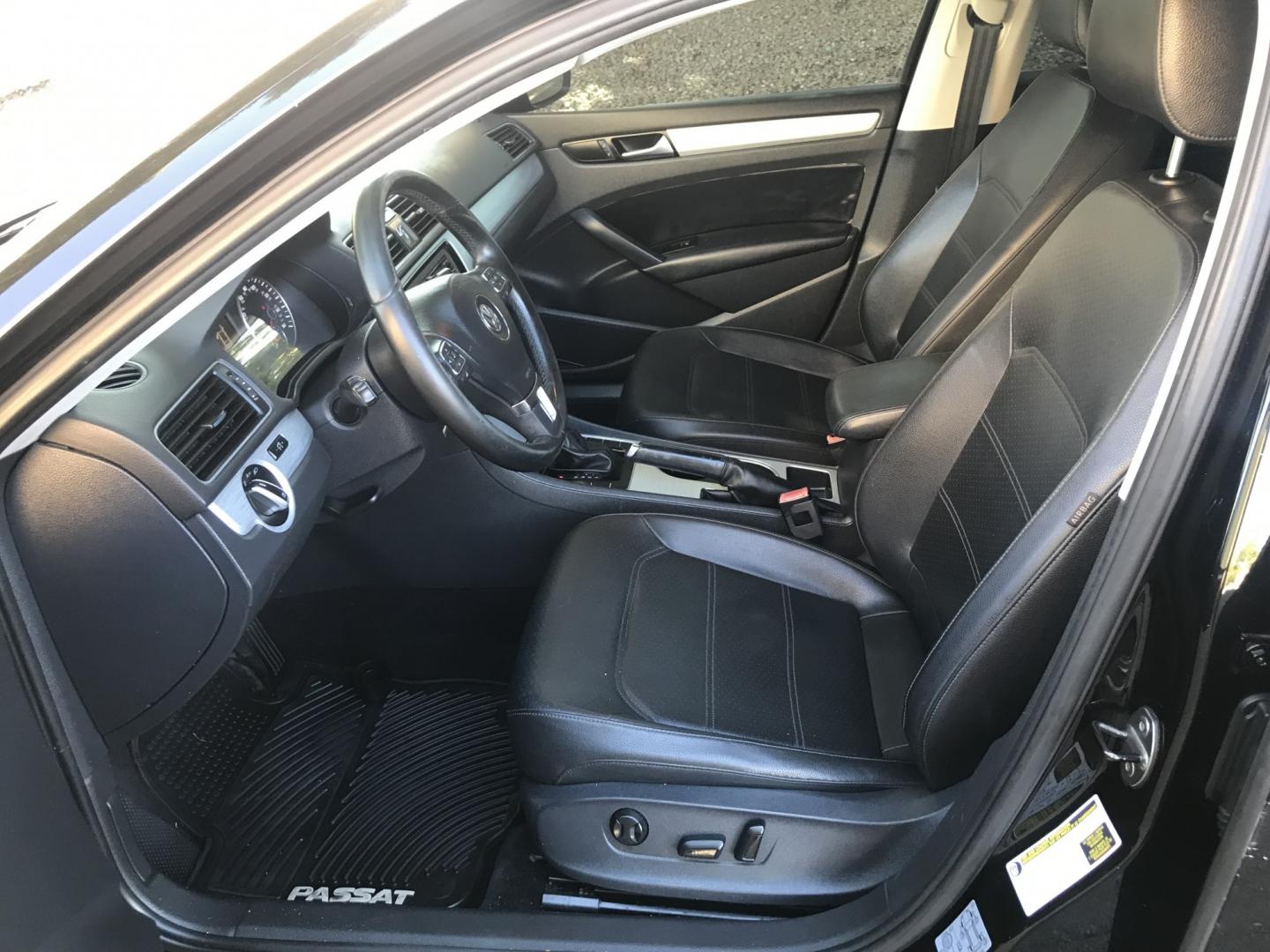 2011 black /black Volkswagen Jetta SE PZEV (3VWDZ7AJ0BM) with an 2.5L L5 DOHC 20V engine, located at 323 E Dunlap Ave., Phoenix, AZ, 85020, (602) 331-9000, 33.567677, -112.069000 - 2011 VW JETTA Sedan ...... Automatic, 2.5L, Power Options, cold ac, Clean black leather interior, Super Economical, clean title, 159k Original miles, Runs and Drives Excellent. Very clean inside and out, passed emissions. Any questions Call or text Dave 602-331-9000 thanks for looking, talk to- Photo#13