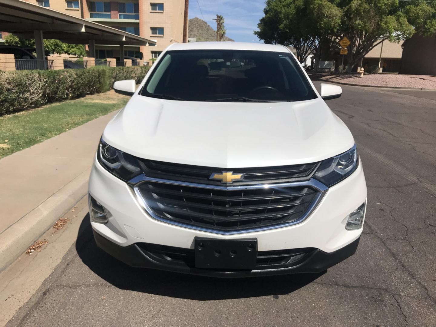2019 WHITE /gray Chevrolet Equinox LT AWD (2GNAXUEV6K6) with an 1.5L L4 DOHC 16V TURBO engine, 6A transmission, located at 323 E Dunlap Ave., Phoenix, AZ, 85020, (602) 331-9000, 33.567677, -112.069000 - 2019 Chevrolet Equinox LT 4WD AWD ,..... Super Economical SUV.. Automatic, 4cyl. 1.5L..... Cold A/C, White and gray interior with cloth seats, Backup Camera, Premium Sound CD, Power Options, Incredible gas mileage! Arizona title , Runs and Drives Excellent.....Well Maintained, 177k miles, passed emi- Photo#3