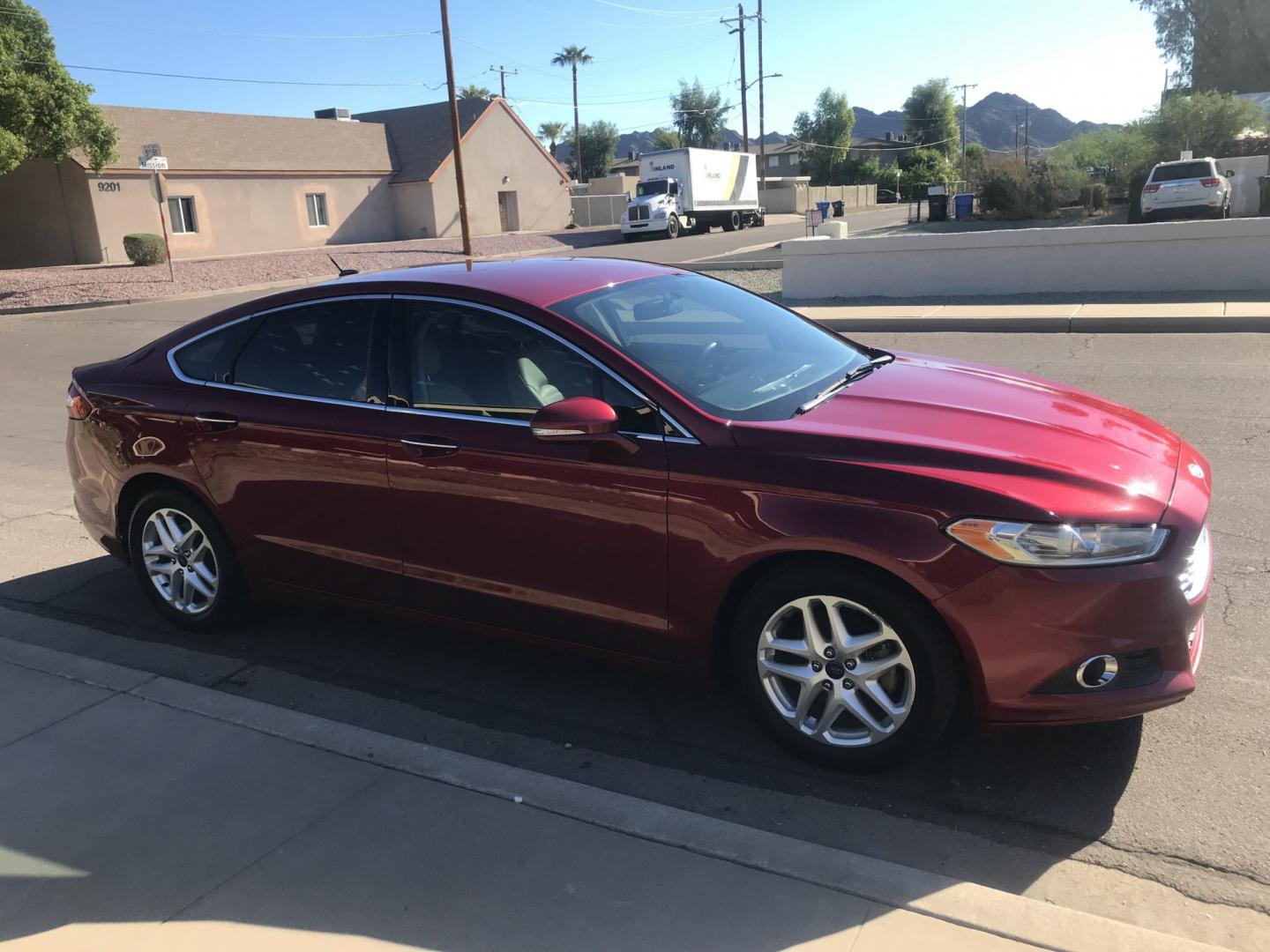 2016 red /BEIGE Ford Fusion SE (3FA6P0HD6GR) with an 1.5L L4 DOHC 16V engine, 6A transmission, located at 323 E Dunlap Ave., Phoenix, AZ, 85020, (602) 331-9000, 33.567677, -112.069000 - 2016 Ford Fusion SE ,........GREAT condition, A Real Must See!!.... LOW 139k miles, Automatic, Power Options, Premium Sound CD, Ice cold ac, Clean red exterior with beige seats, clean Arizona title, Runs and Drives Excellent. Very clean inside and out, SUPER ECONOMICAL Sedan, Any questions Call or t- Photo#6