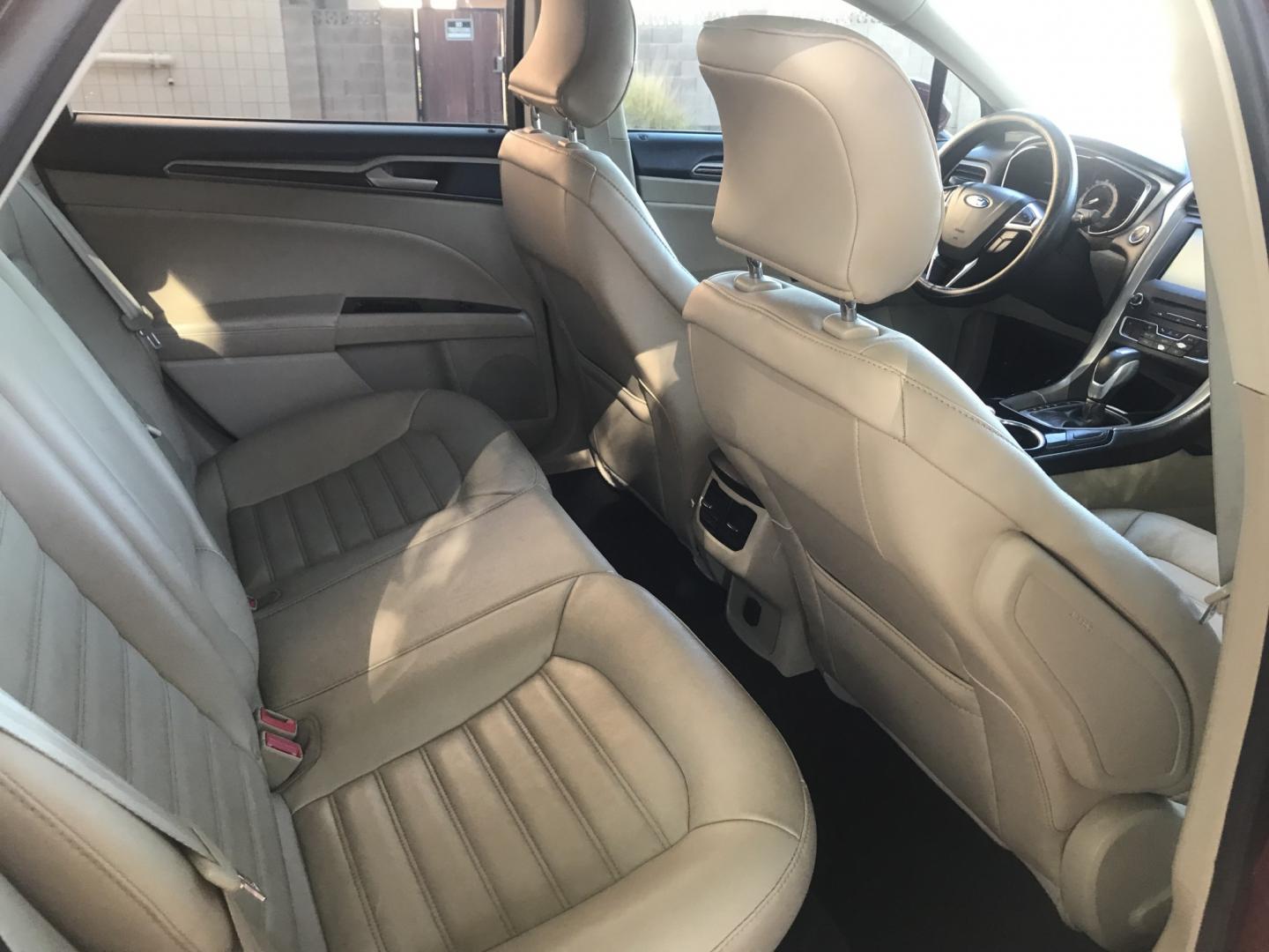 2016 red /BEIGE Ford Fusion SE (3FA6P0HD6GR) with an 1.5L L4 DOHC 16V engine, 6A transmission, located at 323 E Dunlap Ave., Phoenix, AZ, 85020, (602) 331-9000, 33.567677, -112.069000 - 2016 Ford Fusion SE ,........GREAT condition, A Real Must See!!.... LOW 139k miles, Automatic, Power Options, Premium Sound CD, Ice cold ac, Clean red exterior with beige seats, clean Arizona title, Runs and Drives Excellent. Very clean inside and out, SUPER ECONOMICAL Sedan, Any questions Call or t- Photo#9