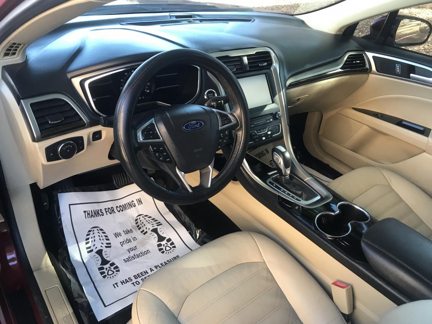 2016 red /BEIGE Ford Fusion SE (3FA6P0HD6GR) with an 1.5L L4 DOHC 16V engine, 6A transmission, located at 323 E Dunlap Ave., Phoenix, AZ, 85020, (602) 331-9000, 33.567677, -112.069000 - 2016 Ford Fusion SE ,........GREAT condition, A Real Must See!!.... LOW 139k miles, Automatic, Power Options, Premium Sound CD, Ice cold ac, Clean red exterior with beige seats, clean Arizona title, Runs and Drives Excellent. Very clean inside and out, SUPER ECONOMICAL Sedan, Any questions Call or t- Photo#12