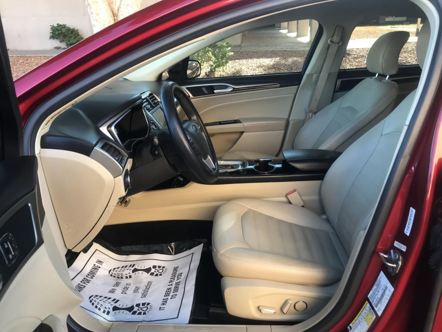 2016 red /BEIGE Ford Fusion SE (3FA6P0HD6GR) with an 1.5L L4 DOHC 16V engine, 6A transmission, located at 323 E Dunlap Ave., Phoenix, AZ, 85020, (602) 331-9000, 33.567677, -112.069000 - 2016 Ford Fusion SE ,........GREAT condition, A Real Must See!!.... LOW 139k miles, Automatic, Power Options, Premium Sound CD, Ice cold ac, Clean red exterior with beige seats, clean Arizona title, Runs and Drives Excellent. Very clean inside and out, SUPER ECONOMICAL Sedan, Any questions Call or t- Photo#13