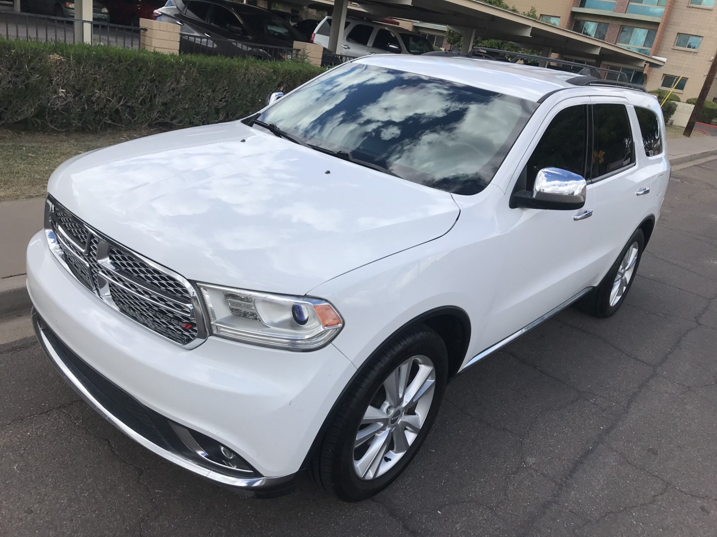 2017 WHITE /gray Dodge Durango SXT RWD (1C4RDHAG6HC) with an 3.6L V6 DOHC 24V engine, 8A transmission, located at 323 E Dunlap Ave., Phoenix, AZ, 85020, (602) 331-9000, 33.567677, -112.069000 - 2017 DODGE DURANGO SUV ,.......EXCELLENT condition,.... 3RD ROW SEATING,........ Automatic, 6cyl. 3.6L ..... Ice Cold A/C, White and gray interior with cloth seats, Backup Camera, Premium Sound CD, Power Options, This suv is gorgeous inside and out, Clean title , Runs and Drives Excellent.....Well- Photo#1