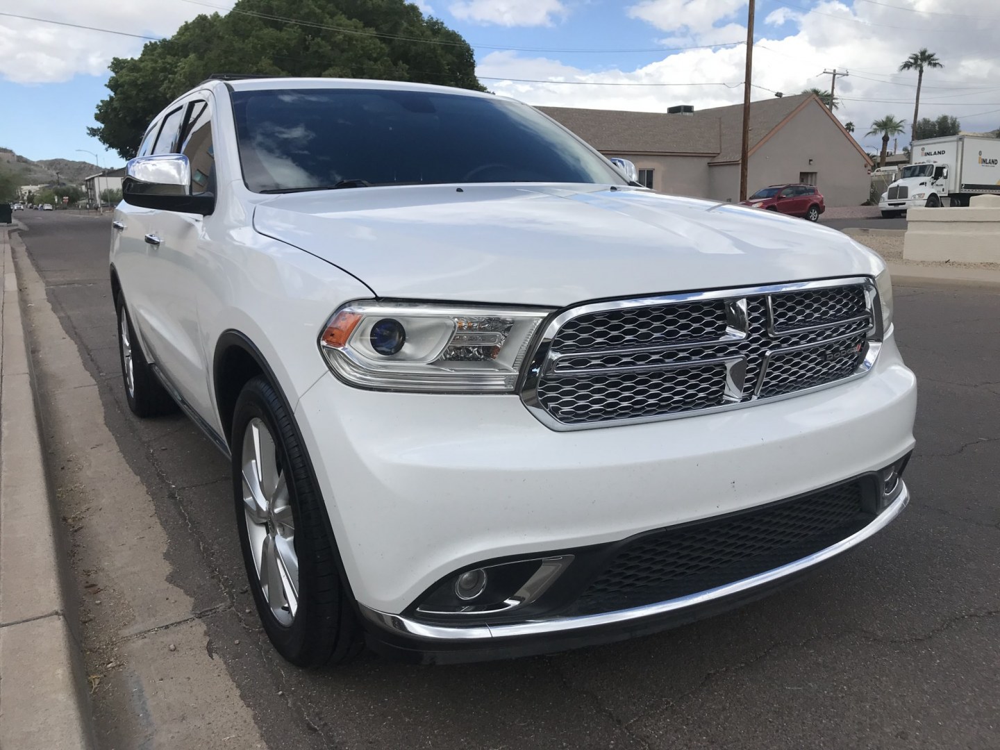 2017 WHITE /gray Dodge Durango SXT RWD (1C4RDHAG6HC) with an 3.6L V6 DOHC 24V engine, 8A transmission, located at 323 E Dunlap Ave., Phoenix, AZ, 85020, (602) 331-9000, 33.567677, -112.069000 - 2017 DODGE DURANGO SUV ,.......EXCELLENT condition,.... 3RD ROW SEATING,........ Automatic, 6cyl. 3.6L ..... Ice Cold A/C, White and gray interior with cloth seats, Backup Camera, Premium Sound CD, Power Options, This suv is gorgeous inside and out, Clean title , Runs and Drives Excellent.....Well- Photo#4