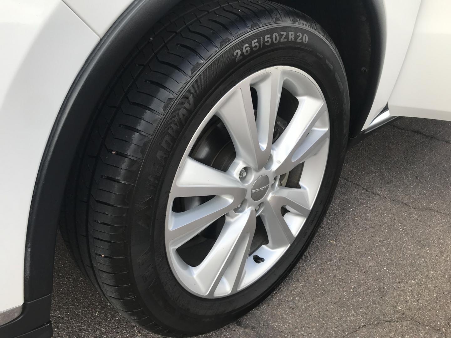 2017 WHITE /gray Dodge Durango SXT RWD (1C4RDHAG6HC) with an 3.6L V6 DOHC 24V engine, 8A transmission, located at 323 E Dunlap Ave., Phoenix, AZ, 85020, (602) 331-9000, 33.567677, -112.069000 - 2017 DODGE DURANGO SUV ,.......EXCELLENT condition,.... 3RD ROW SEATING,........ Automatic, 6cyl. 3.6L ..... Ice Cold A/C, White and gray interior with cloth seats, Backup Camera, Premium Sound CD, Power Options, This suv is gorgeous inside and out, Clean title , Runs and Drives Excellent.....Well- Photo#17