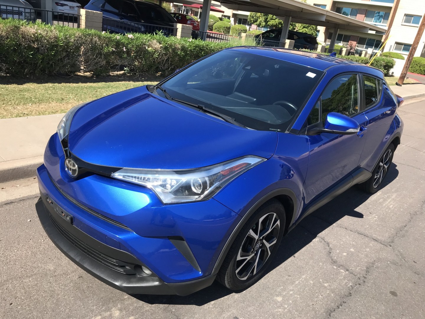 2018 BLUE /gray Toyota C-HR XLE (NMTKHMBX0JR) with an 2.0L L4 DOHC 16V engine, CVT transmission, located at 323 E Dunlap Ave., Phoenix, AZ, 85020, (602) 331-9000, 33.567677, -112.069000 - 2018 TOYOTA C-HR SUV,.......GREAT condition, ONLY 135K MILES!!.... Ice Cold A/C, Blue and gray interior with gray cloth seats in near perfect condition, Newer Tires, Power Options, Stereo/CD Player, This suv is gorgeous inside and out, Incredible gas mileage! Arizona title , SUPER ECONOMICAL SUV, Ru- Photo#1