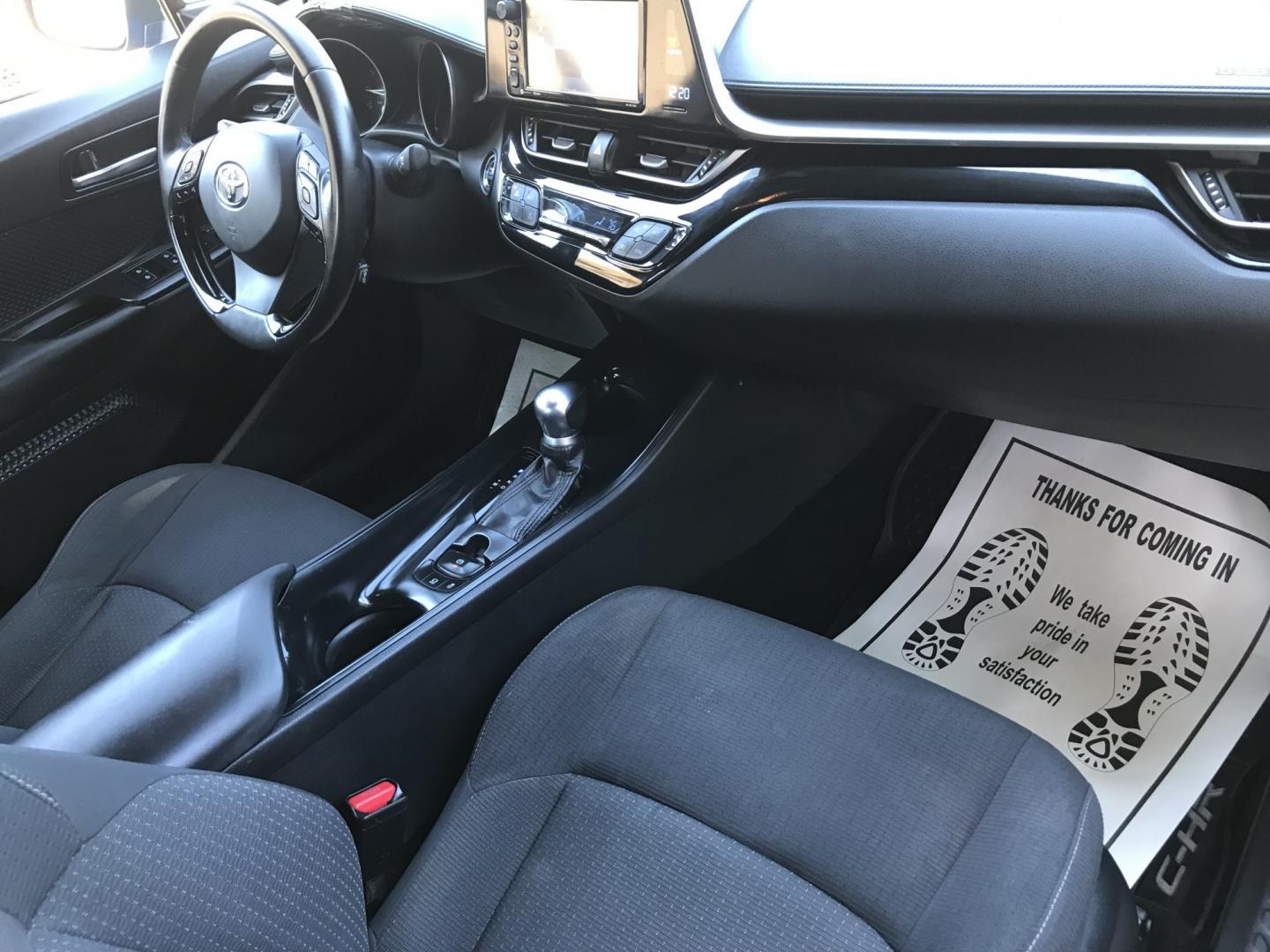 2018 BLUE /gray Toyota C-HR XLE (NMTKHMBX0JR) with an 2.0L L4 DOHC 16V engine, CVT transmission, located at 323 E Dunlap Ave., Phoenix, AZ, 85020, (602) 331-9000, 33.567677, -112.069000 - 2018 TOYOTA C-HR SUV,.......GREAT condition, ONLY 135K MILES!!.... Ice Cold A/C, Blue and gray interior with gray cloth seats in near perfect condition, Newer Tires, Power Options, Stereo/CD Player, This suv is gorgeous inside and out, Incredible gas mileage! Arizona title , SUPER ECONOMICAL SUV, Ru- Photo#7