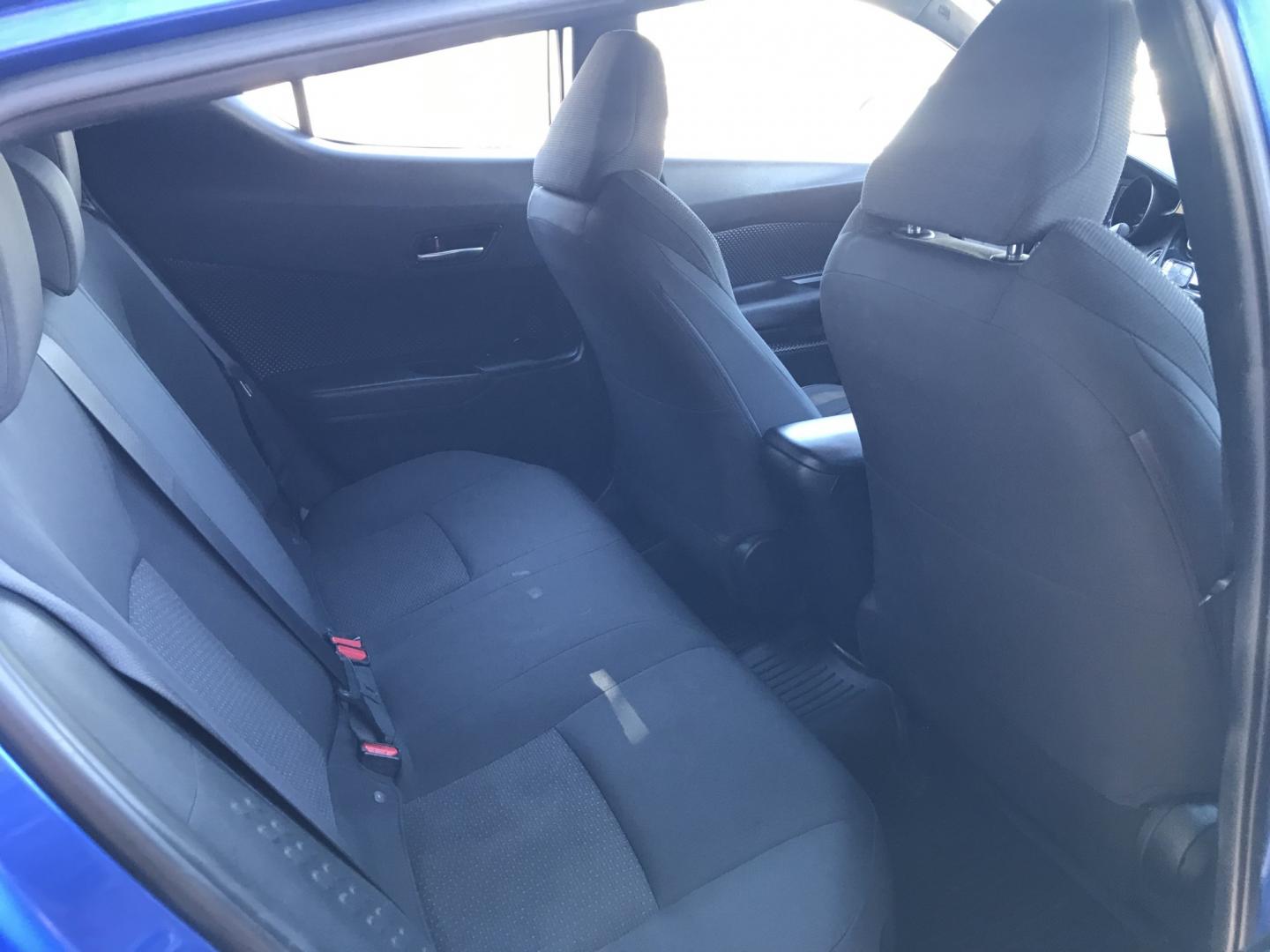 2018 BLUE /gray Toyota C-HR XLE (NMTKHMBX0JR) with an 2.0L L4 DOHC 16V engine, CVT transmission, located at 323 E Dunlap Ave., Phoenix, AZ, 85020, (602) 331-9000, 33.567677, -112.069000 - 2018 TOYOTA C-HR SUV,.......GREAT condition, ONLY 135K MILES!!.... Ice Cold A/C, Blue and gray interior with gray cloth seats in near perfect condition, Newer Tires, Power Options, Stereo/CD Player, This suv is gorgeous inside and out, Incredible gas mileage! Arizona title , SUPER ECONOMICAL SUV, Ru- Photo#9