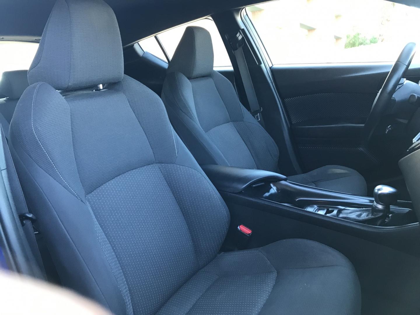 2018 BLUE /gray Toyota C-HR XLE (NMTKHMBX0JR) with an 2.0L L4 DOHC 16V engine, CVT transmission, located at 323 E Dunlap Ave., Phoenix, AZ, 85020, (602) 331-9000, 33.567677, -112.069000 - 2018 TOYOTA C-HR SUV,.......GREAT condition, ONLY 135K MILES!!.... Ice Cold A/C, Blue and gray interior with gray cloth seats in near perfect condition, Newer Tires, Power Options, Stereo/CD Player, This suv is gorgeous inside and out, Incredible gas mileage! Arizona title , SUPER ECONOMICAL SUV, Ru- Photo#8