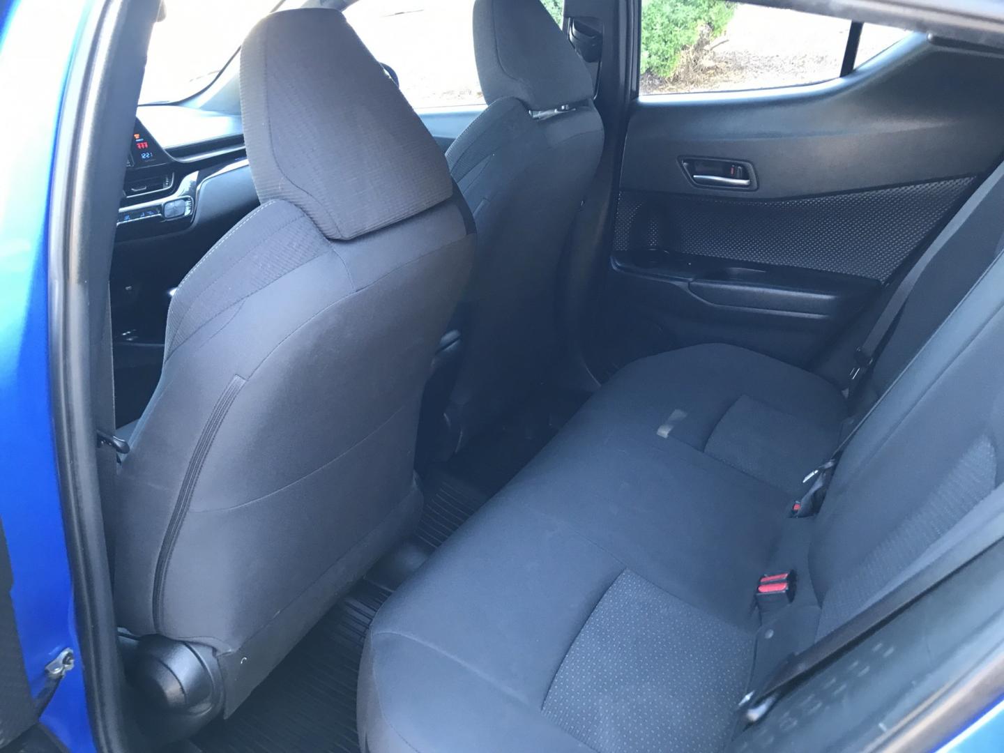 2018 BLUE /gray Toyota C-HR XLE (NMTKHMBX0JR) with an 2.0L L4 DOHC 16V engine, CVT transmission, located at 323 E Dunlap Ave., Phoenix, AZ, 85020, (602) 331-9000, 33.567677, -112.069000 - 2018 TOYOTA C-HR SUV,.......GREAT condition, ONLY 135K MILES!!.... Ice Cold A/C, Blue and gray interior with gray cloth seats in near perfect condition, Newer Tires, Power Options, Stereo/CD Player, This suv is gorgeous inside and out, Incredible gas mileage! Arizona title , SUPER ECONOMICAL SUV, Ru- Photo#10