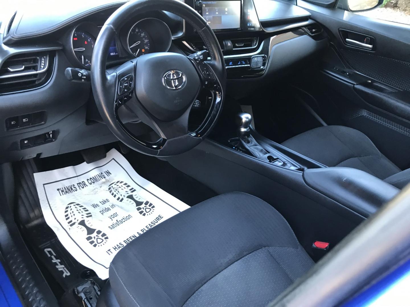 2018 BLUE /gray Toyota C-HR XLE (NMTKHMBX0JR) with an 2.0L L4 DOHC 16V engine, CVT transmission, located at 323 E Dunlap Ave., Phoenix, AZ, 85020, (602) 331-9000, 33.567677, -112.069000 - 2018 TOYOTA C-HR SUV,.......GREAT condition, ONLY 135K MILES!!.... Ice Cold A/C, Blue and gray interior with gray cloth seats in near perfect condition, Newer Tires, Power Options, Stereo/CD Player, This suv is gorgeous inside and out, Incredible gas mileage! Arizona title , SUPER ECONOMICAL SUV, Ru- Photo#12