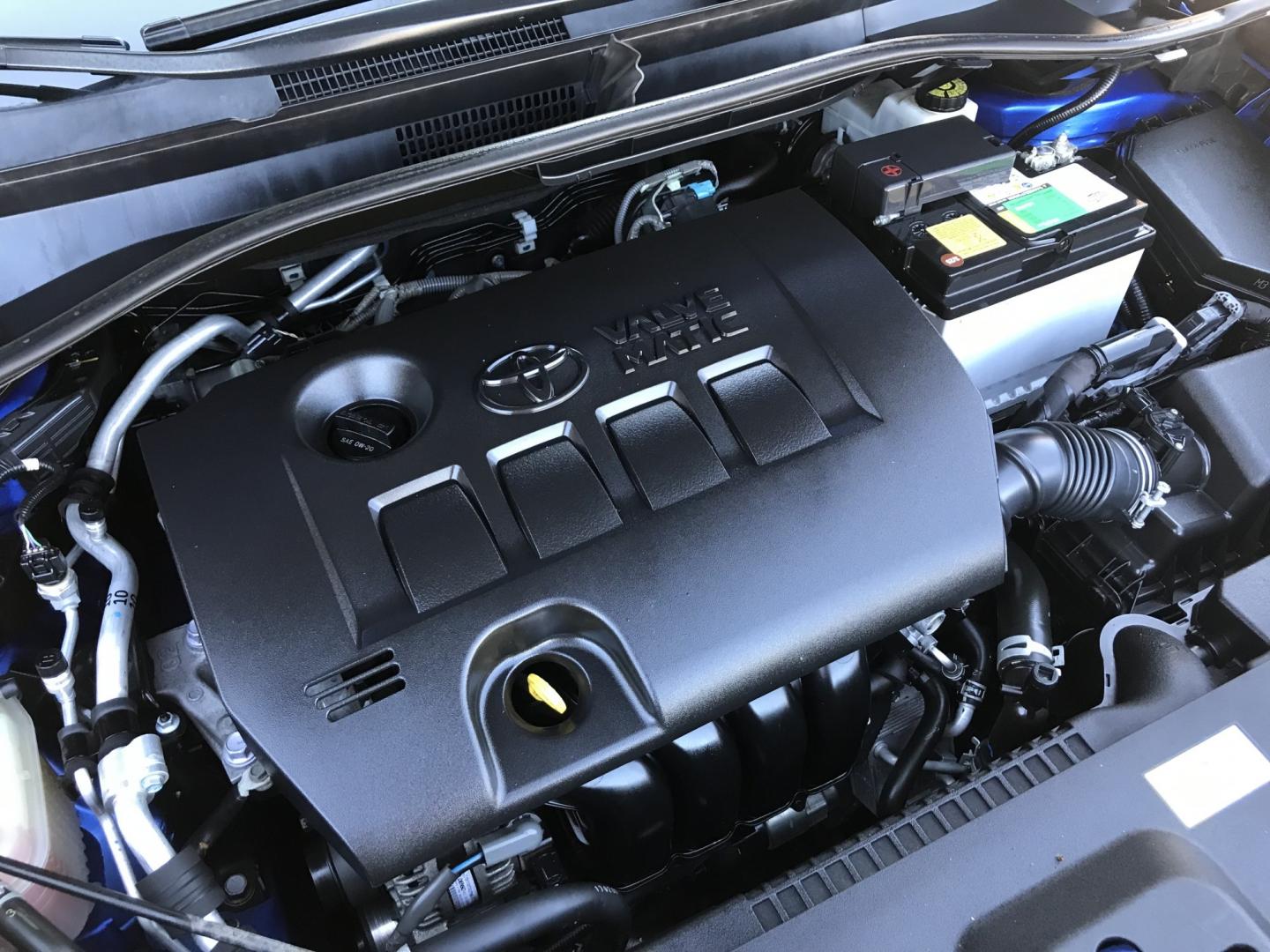 2018 BLUE /gray Toyota C-HR XLE (NMTKHMBX0JR) with an 2.0L L4 DOHC 16V engine, CVT transmission, located at 323 E Dunlap Ave., Phoenix, AZ, 85020, (602) 331-9000, 33.567677, -112.069000 - 2018 TOYOTA C-HR SUV,.......GREAT condition, ONLY 135K MILES!!.... Ice Cold A/C, Blue and gray interior with gray cloth seats in near perfect condition, Newer Tires, Power Options, Stereo/CD Player, This suv is gorgeous inside and out, Incredible gas mileage! Arizona title , SUPER ECONOMICAL SUV, Ru- Photo#15