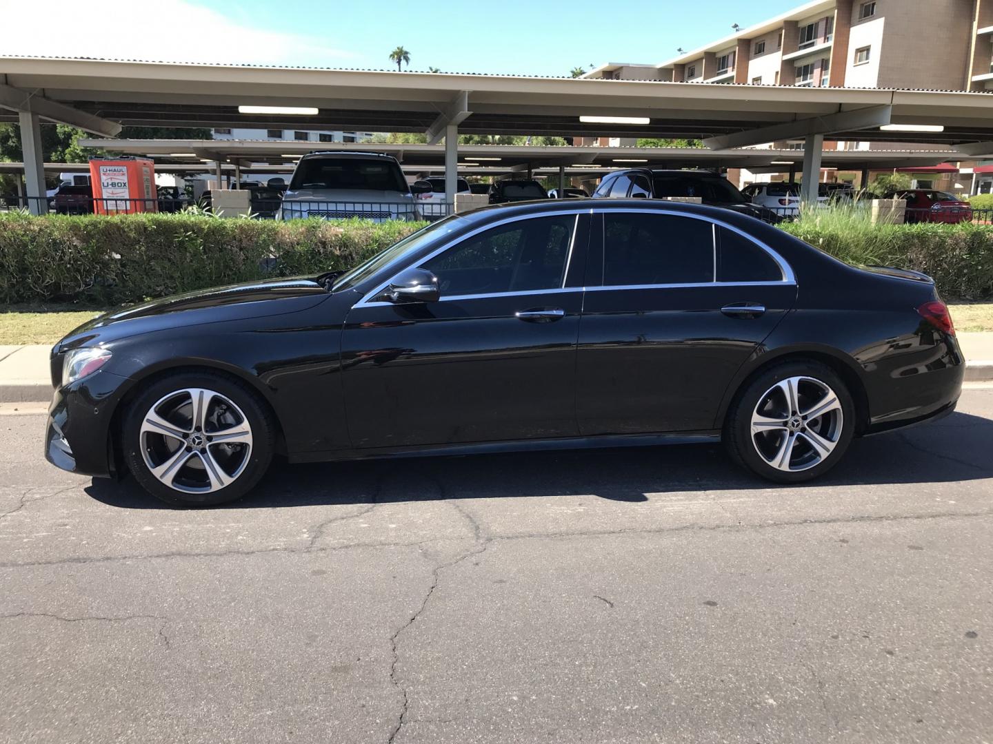 2018 black /black Mercedes-Benz E-Class E300 Luxury Sedan (WDDZF4JB9JA) with an 3.5L V6 DOHC 24V engine, 7A transmission, located at 323 E Dunlap Ave., Phoenix, AZ, 85020, (602) 331-9000, 33.567677, -112.069000 - LUXURY 2018 MERCEDES BENZ E300 Sedan,.........GREAT CONDITION...... Automatic, 2.0L TURBO CHARGED Engine, Power Options, Cold AC, Leather Interior, Sunroof, Premium Sound CD, Alloy Wheels,LOW 120k original miles, Clean Title. Well Maintained, A Must See !!! Priced to sell @ $14495 . Call or te- Photo#2