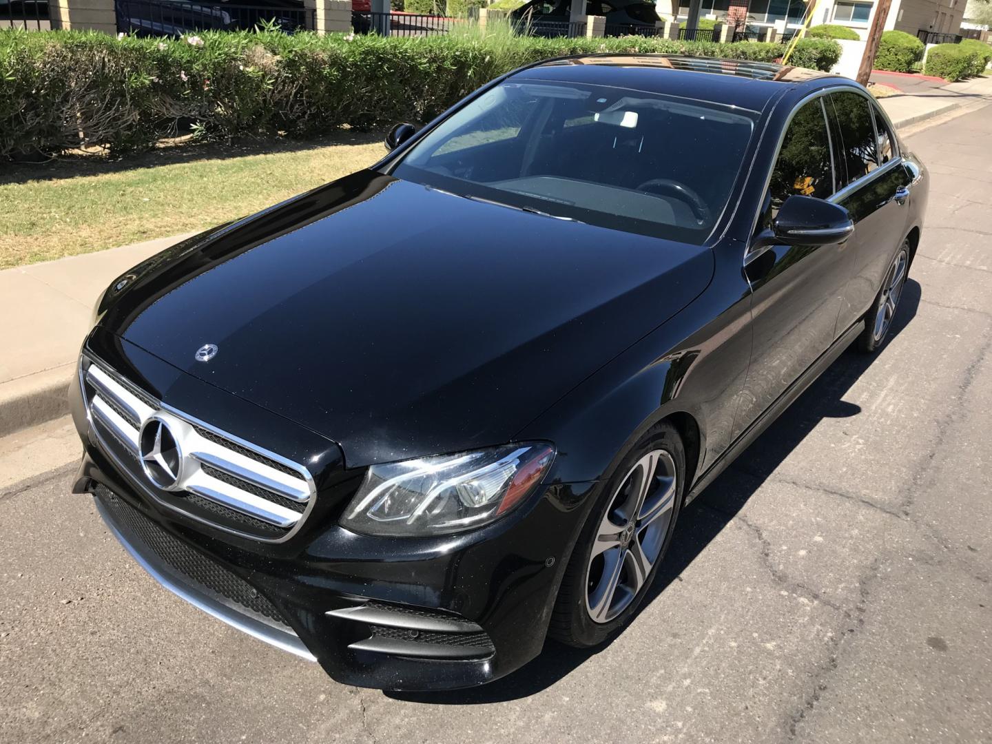 2018 black /black Mercedes-Benz E-Class E300 Luxury Sedan (WDDZF4JB9JA) with an 3.5L V6 DOHC 24V engine, 7A transmission, located at 323 E Dunlap Ave., Phoenix, AZ, 85020, (602) 331-9000, 33.567677, -112.069000 - LUXURY 2018 MERCEDES BENZ E300 Sedan,.........GREAT CONDITION...... Automatic, 2.0L TURBO CHARGED Engine, Power Options, Cold AC, Leather Interior, Sunroof, Premium Sound CD, Alloy Wheels,LOW 120k original miles, Clean Title. Well Maintained, A Must See !!! Priced to sell @ $14495 . Call or te- Photo#1